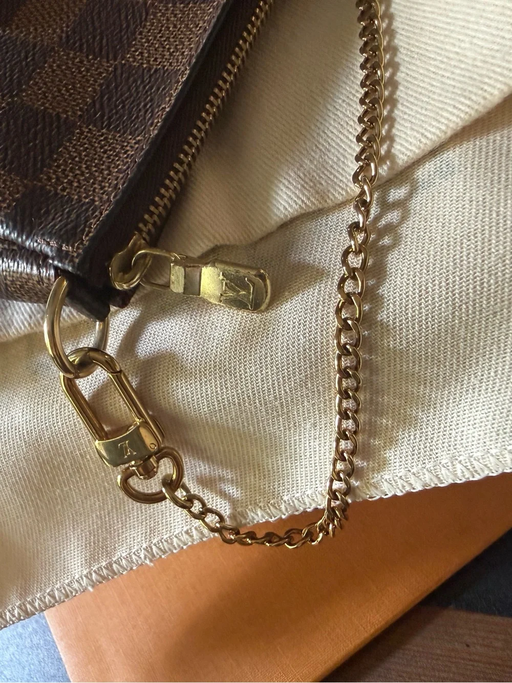 Louis Vuitton mini pochette